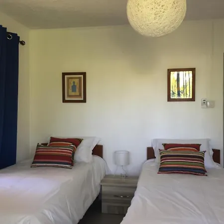 Bel Appartement Sur La Route Cotiere A 50 M D Une Tres Belle Plage Grand-Baie Exterior photo